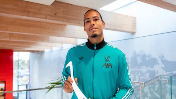 Virgil Van Dijk 2025 W11
