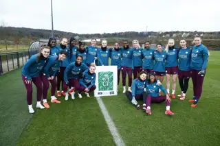 Mary Earps Trophy 2024 2