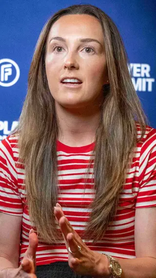 Caroline Weir Portrait 2