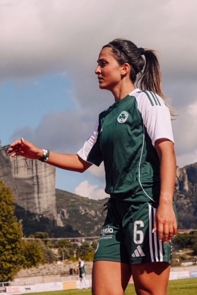 Nasia Peiou Portrait