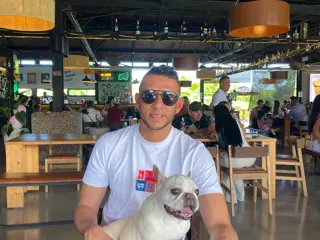 Diego Martinez Community Champion 4