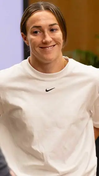 Lucy Bronze Video Thumb (1)