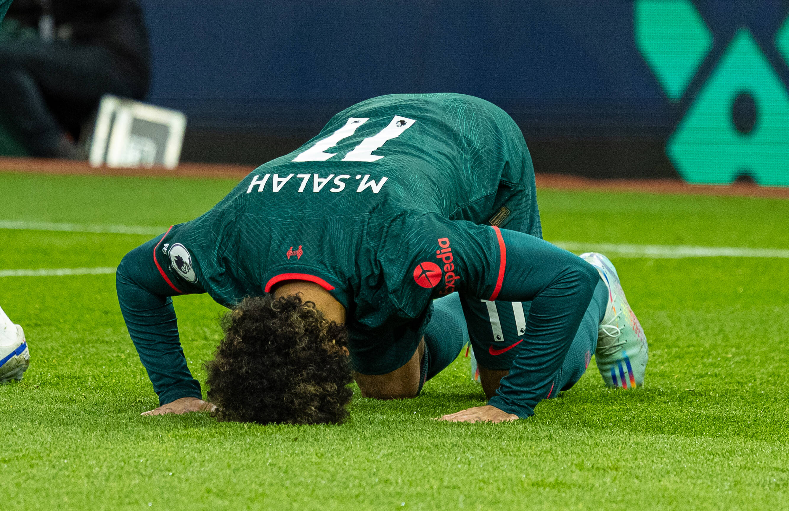 Mo Salah Praying Pray