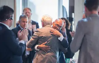 Gataullin Barnes Hug2 1100