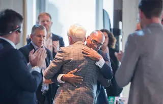 Gataullin Barnes Hug2 1100