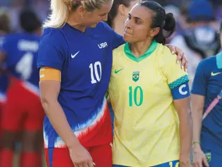 Lindsey Horan Marta