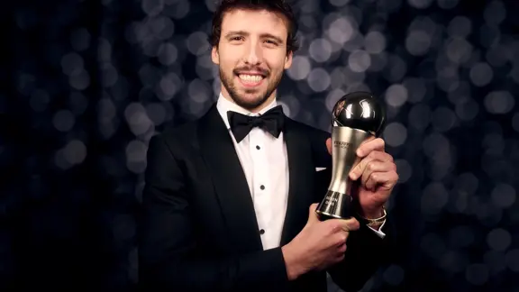 Ruben Dias W11 2023 2