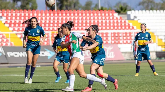 Catalina Quezada playing