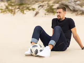 Sebastian Coates Shine A Light (1)