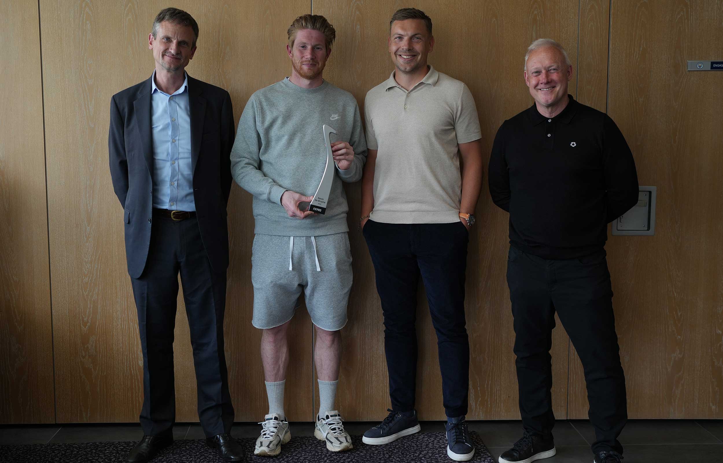 Kevin De Bruyne World11 Trophy