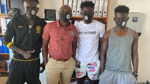 FUZ 3 Ghanaians 2500