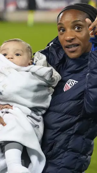 Crystal Dunn Video Thumb