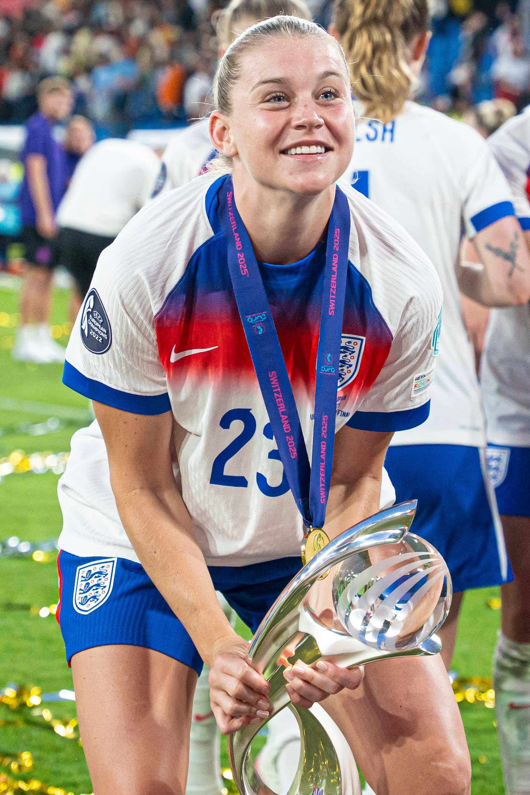 Alessia Russo W11 Vertical