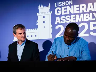 Alex Phillips Angola Signing