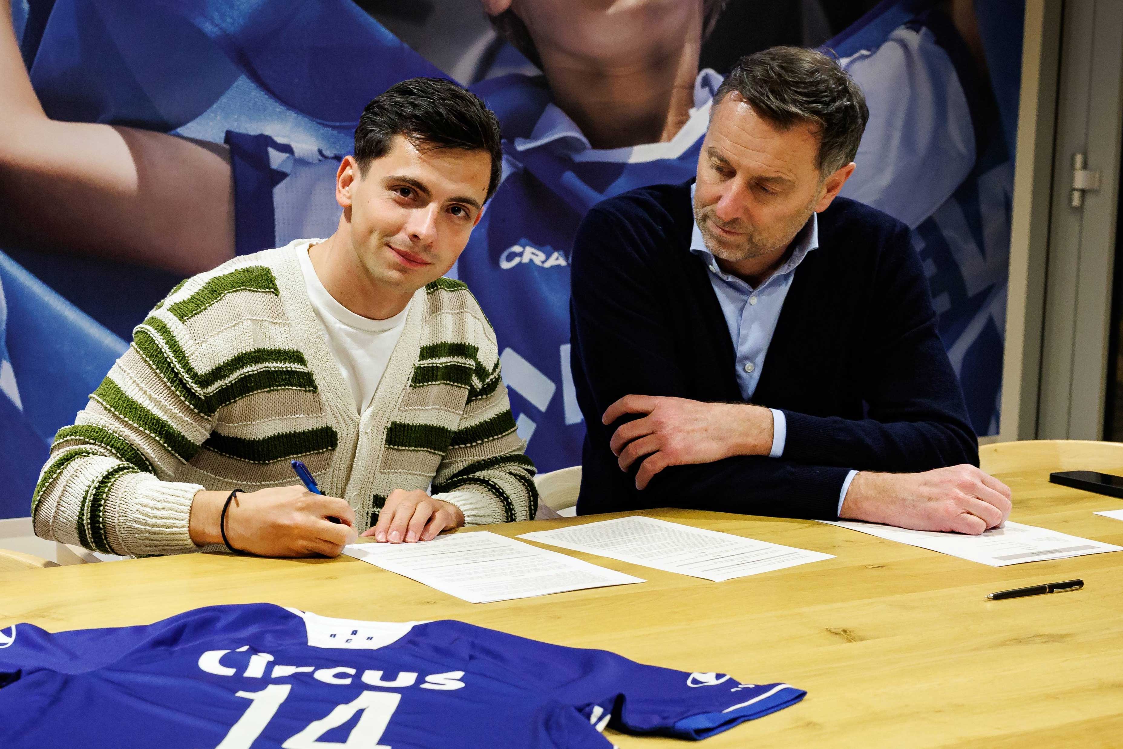 Contract Signing Player
