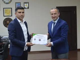 Uzbekistan Red Button 4