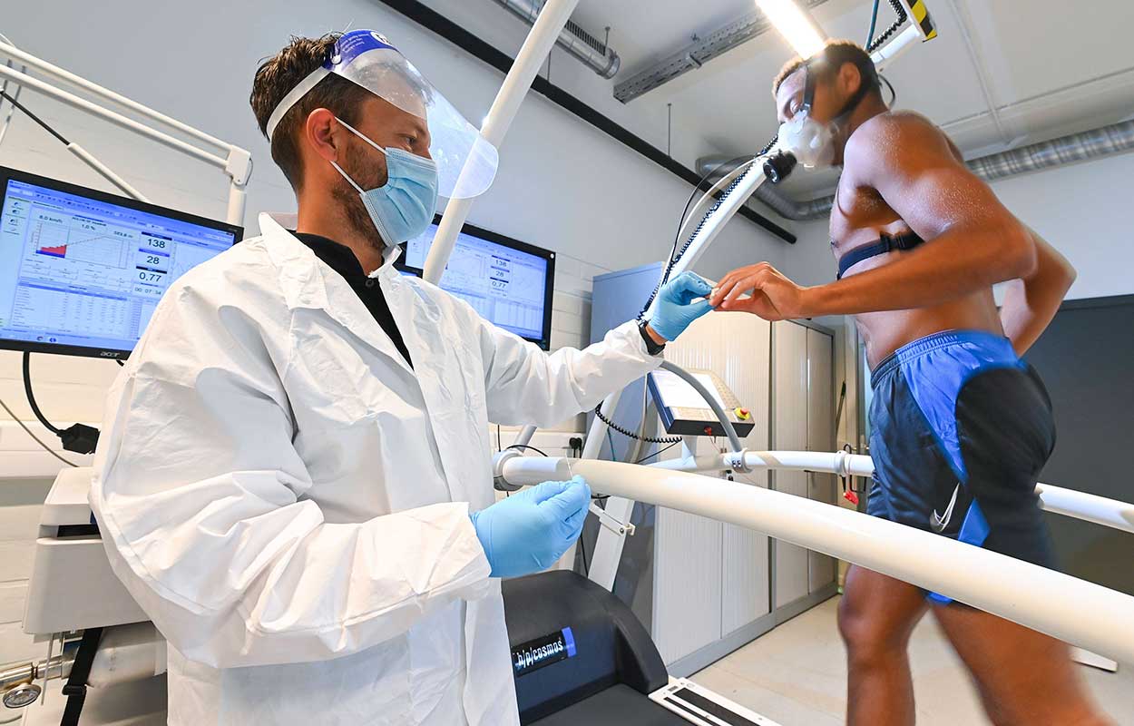 Drake Football Study (5)