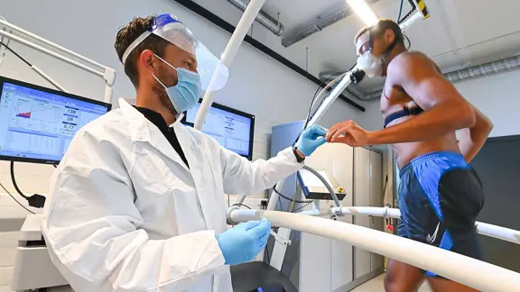 Drake Football Study (5)