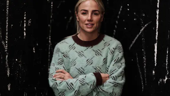 Alex Greenwood Jun 1