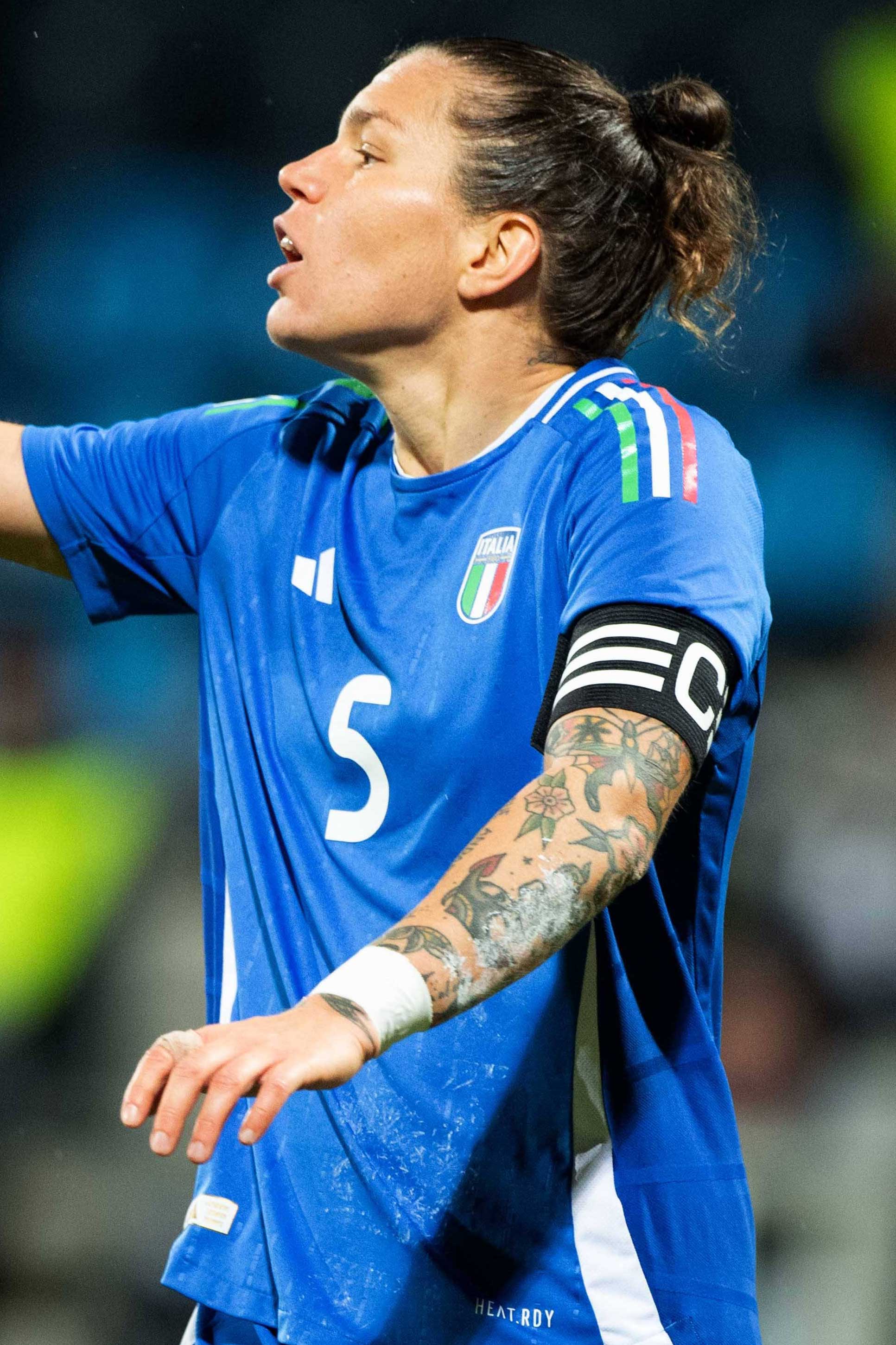 Elena Linari Video Thumb