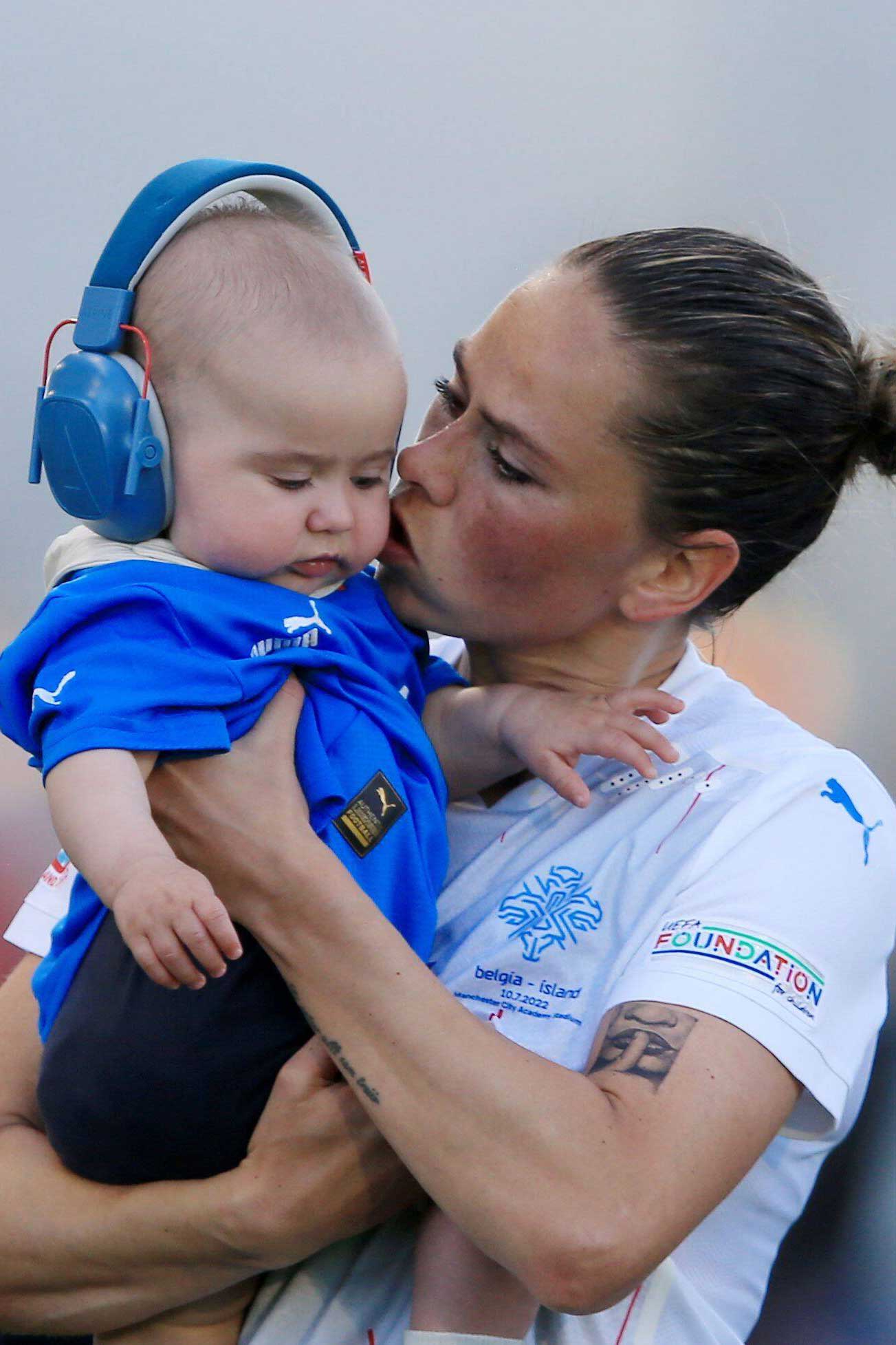 Sara Bjoek Video Thumb