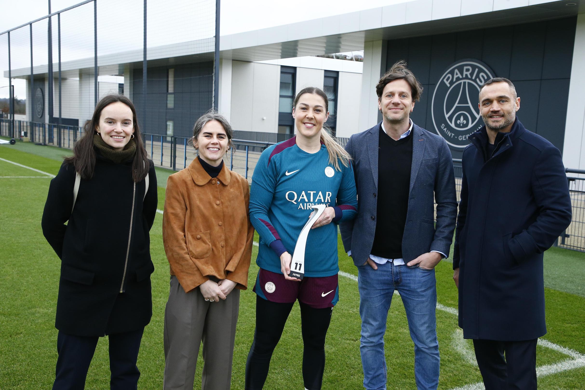 Mary Earps Trophy 2024 1